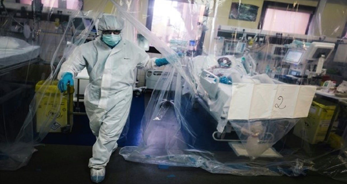 US Coronavirus Deaths Top 20,000 On Easter Lockdown