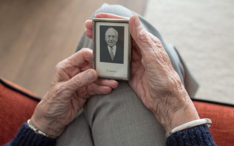 Seniors Homes Get New Guidelines In Wake Of String Of COVID-19 Deaths