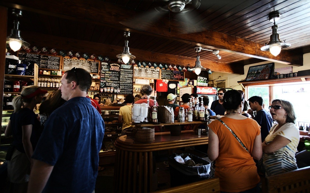 UK Pubs and restaurants reopen amidst high COVID-19 deaths
