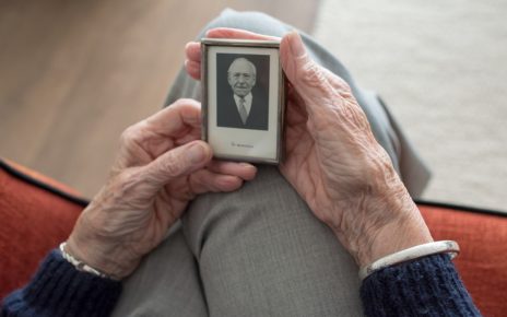 Top 3 Tips for American Seniors fighting COVID-19