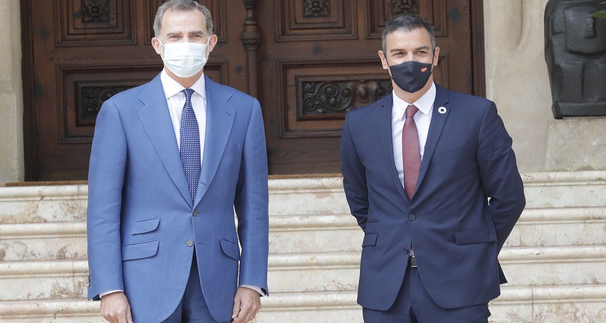 Spaniard President informs the King of the evolution of COVID-19