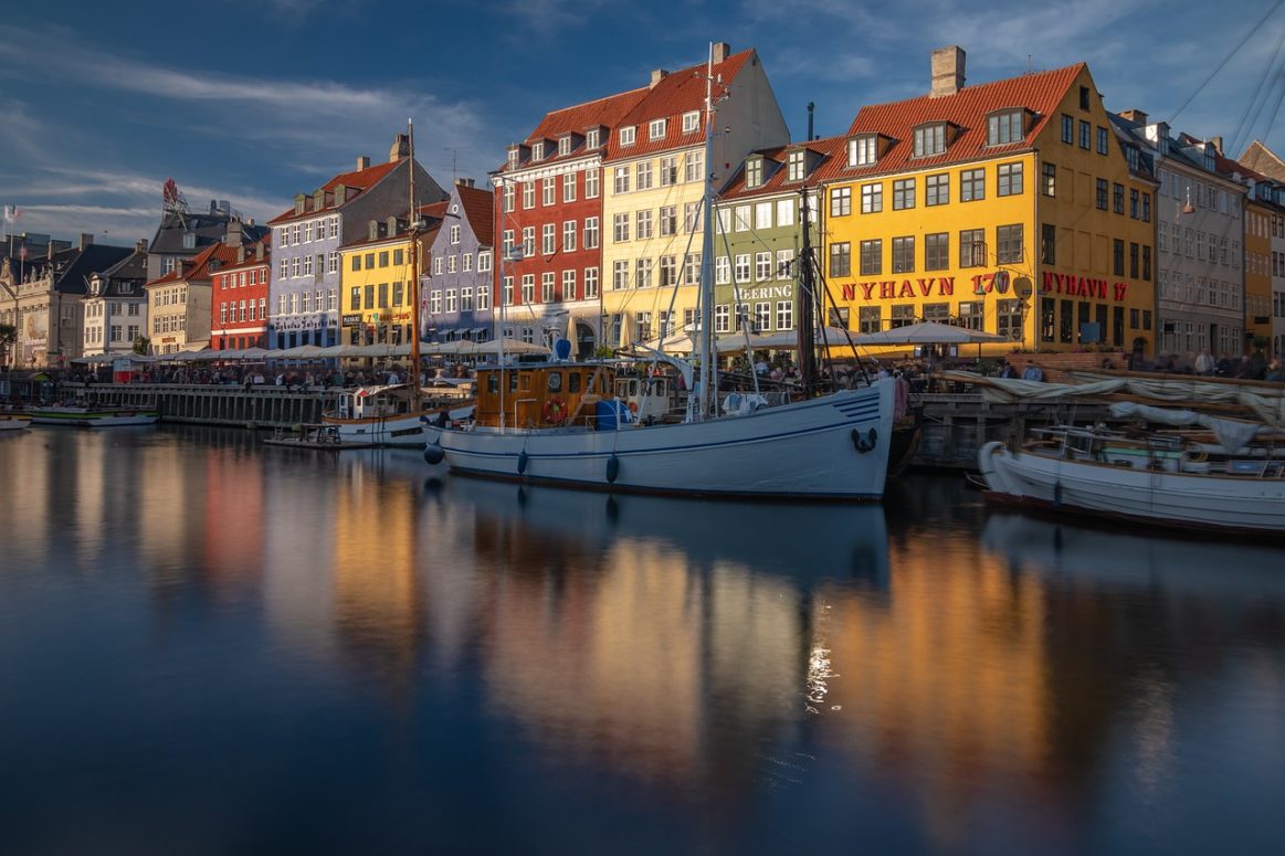Elder Care and Engagement for Canadians 1 nyhavn 4961703 1280