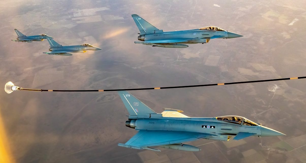 UK Fighter Jets To Be Fueled By Algae, Alcohol and Household Waste