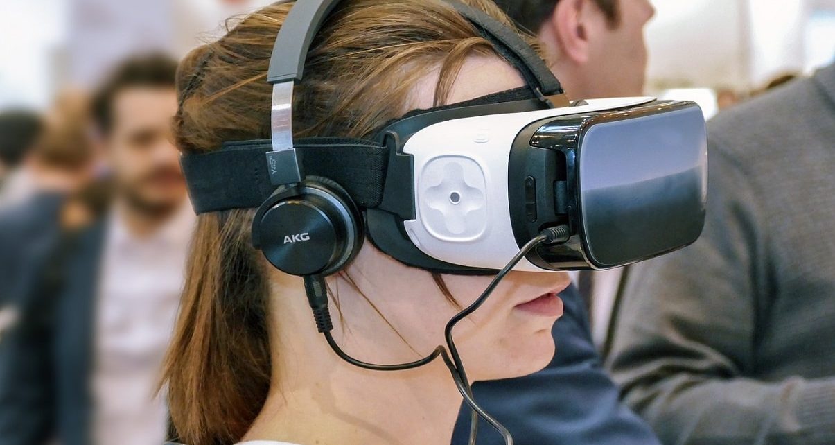 Pandemic Pushes Augmented Reality Revenues To $12 Billion In 2025 785 Pandemic Pushes Augmented Reality Revenues To $12 Billion In 2025