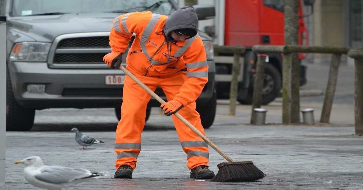UK Needs 500 Workers To Supervise Community Service Offenders