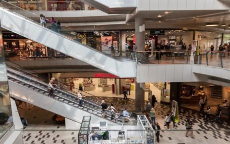 Shop & Vax Returns To Toronto Shopping Centres