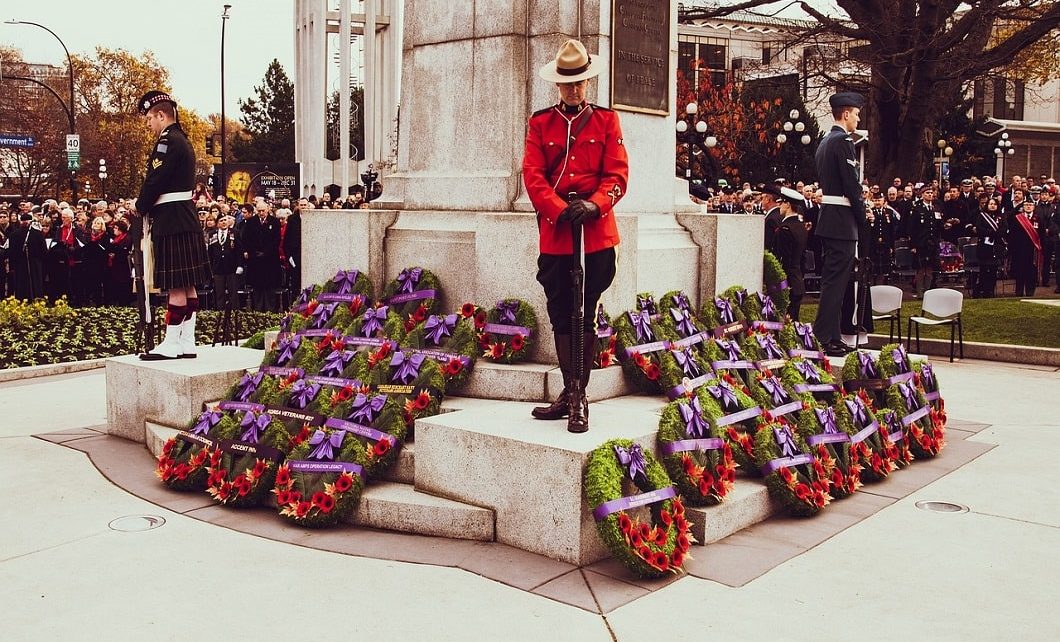 Never Forget To Thank A Veteran For Their Service 50 remembrance day 3810667 1280 2 min
