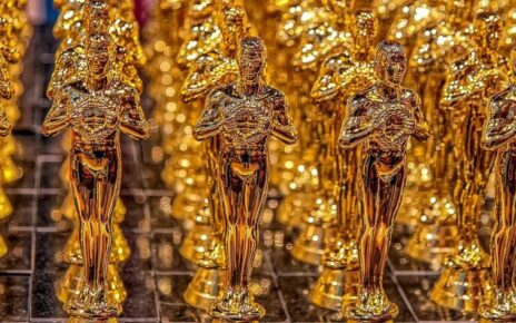 "Everything Everywhere All at Once" Ready to Make History at 95th Oscar Awards