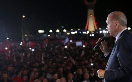 Turkey's Erdogan's Victory: A Close Race Amidst Disappointment and Growing Dissent