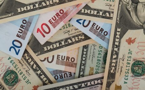 The US Dollar's Dominance: A Look Back at One Year Since Surpassing the Euro