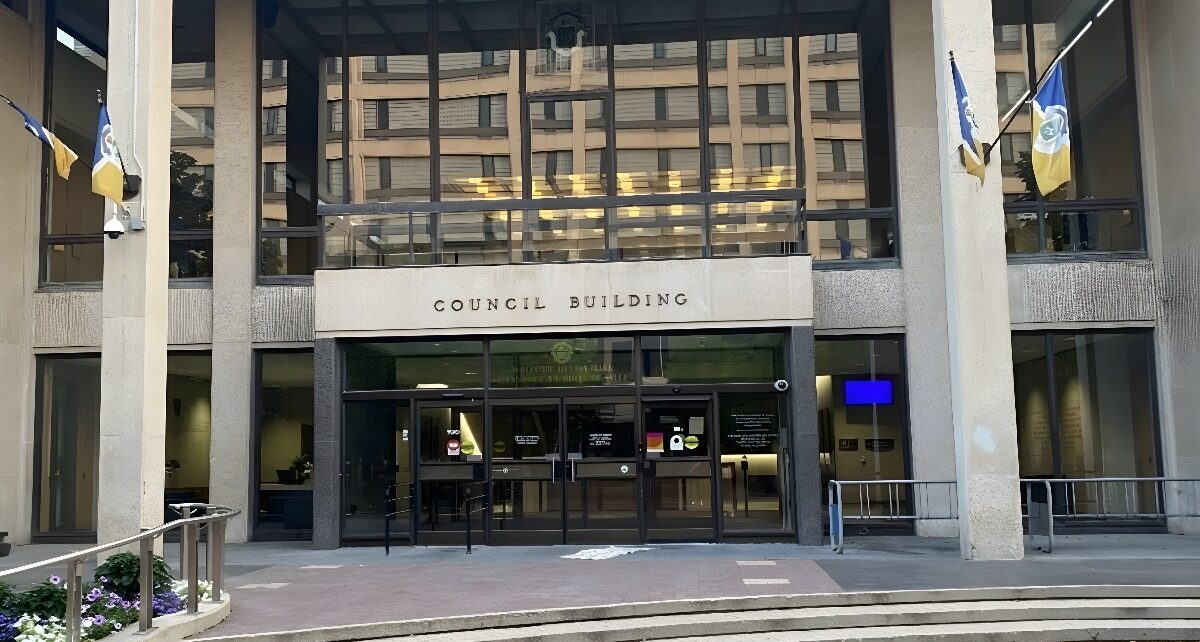 Unanswered Questions Surrounding Winnipeg Ethics Complaint Investigation 79 City of Winnipeg Cover deblurred