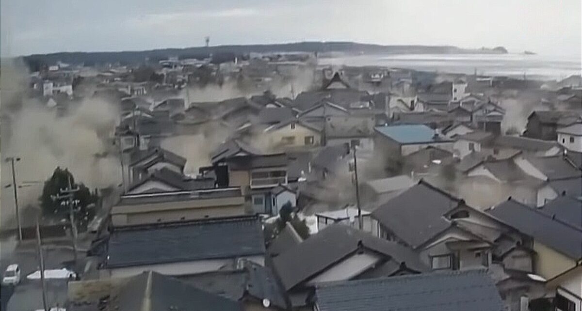 Japan Rocked by the 7.6 Magnitude Earthquake On The Noto Peninsula 1796 earthquake cleanup modified 1