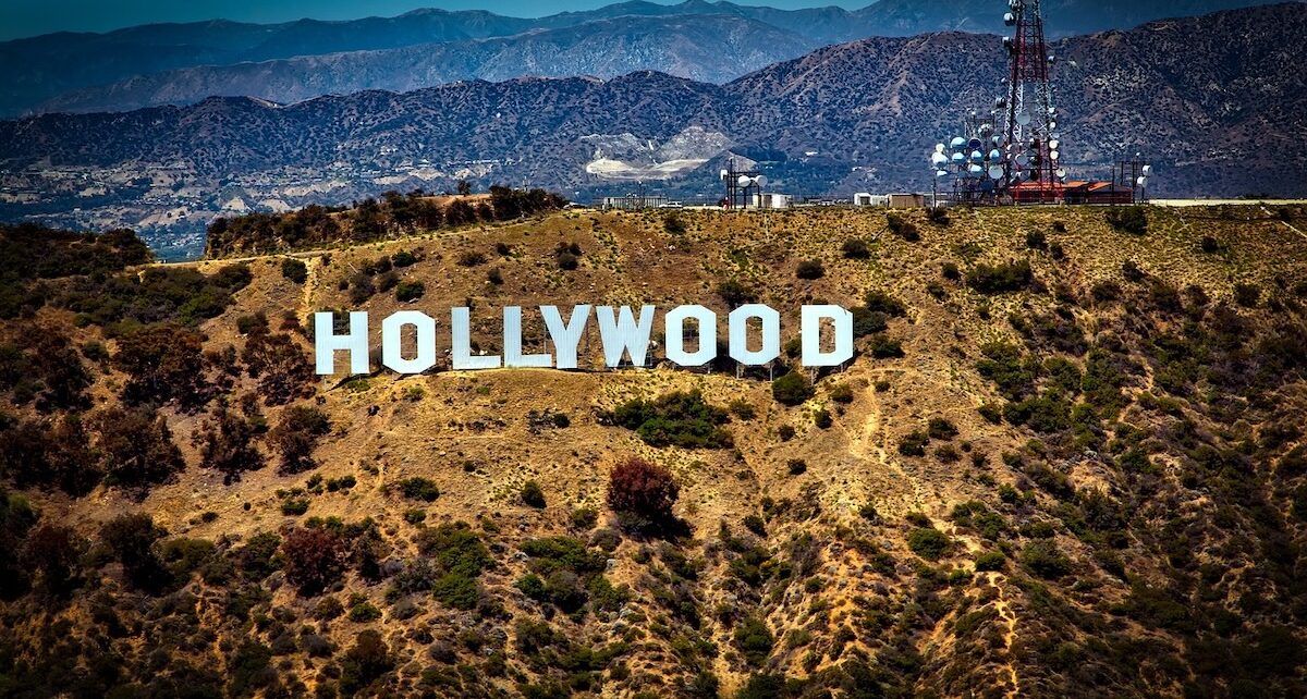 A First at the 2024 Golden Globes: Lily Gladstone wins Best Actress 1 hollywood-sign-1598473_1280