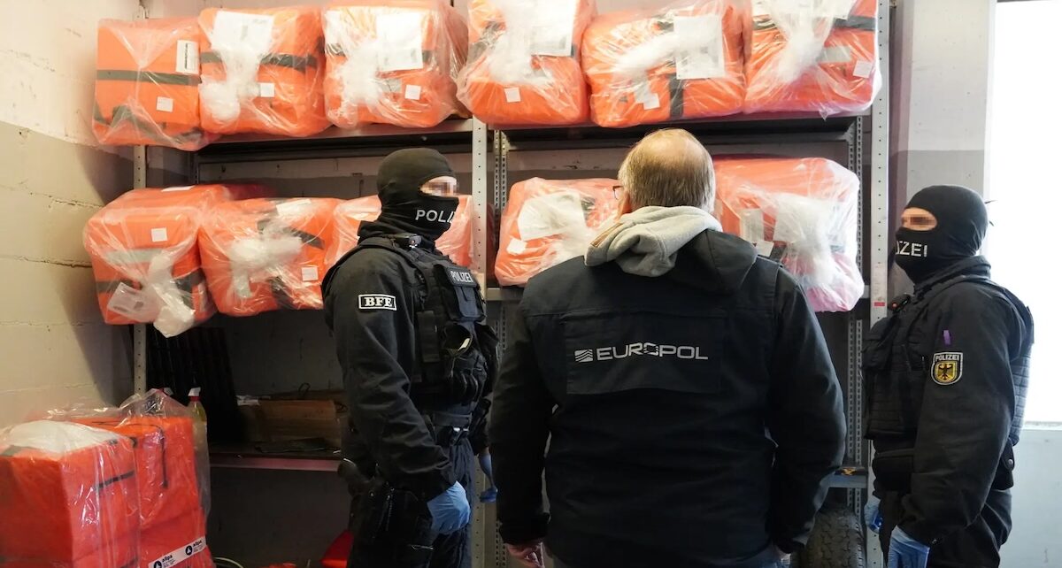 Europol Stops Migrant Smuggling Ring 1570 bild3 copy