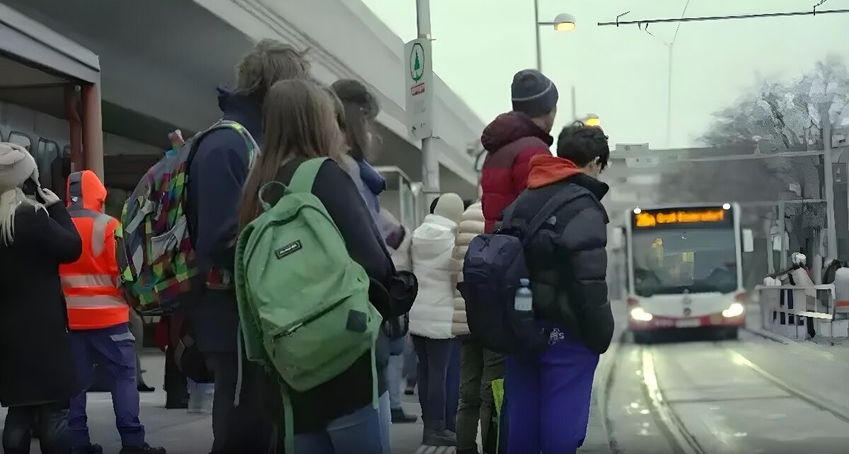 Austria's Innovative Step: Free Public Transport for 18-Year-Olds 1650 image 2024 02 06T000437 deblurred