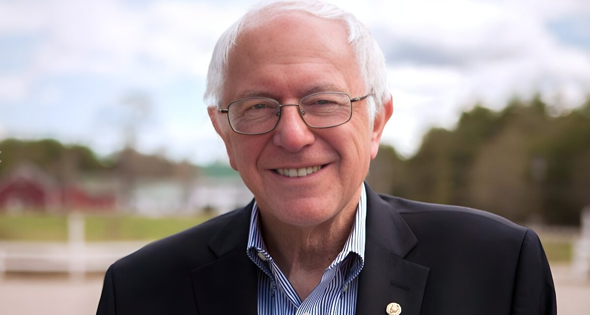 Senators Call on President Biden to Enforce U.S. Law, Demand Humanitarian Aid Access in Gaza 1542 Bernie Sanders deblurred