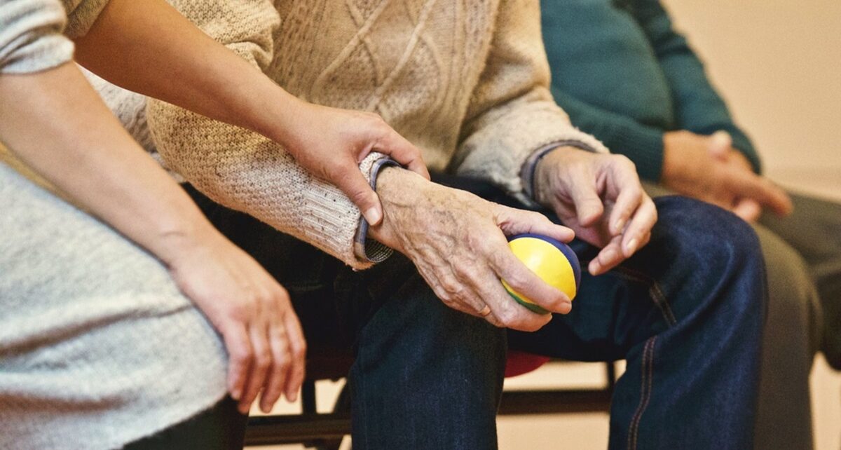 Canada Pledges $29 Million to Enhance Senior Care in Prince Edward Island 1471 ball 2585603 1280