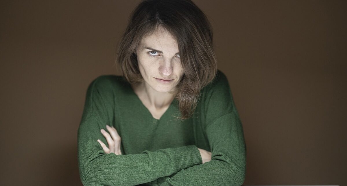 Avoiding Ax Murderer Vibes: Why Women Should Smile in Their Dating App Photos 1490 woman 4620433 1280