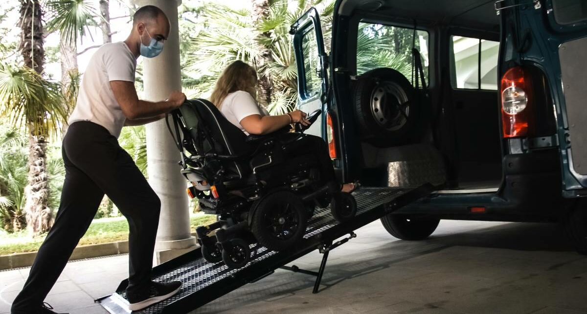 Why Accessibility Matters With Ride-Sharing Services 1387 allterrainconversions-287814-ridesharedriverassisting-image2