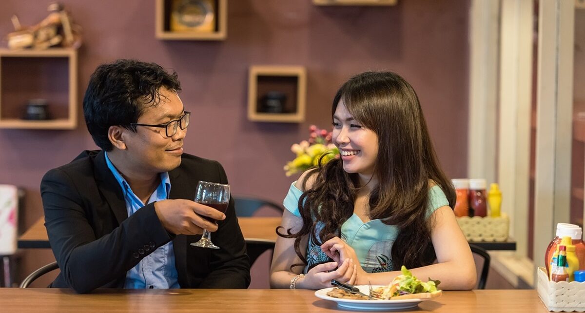 The Hilarious Woman’s Dating App. Guide to Navigating Mutual Beneficial Arrangements 1412 couple 1807617 1280