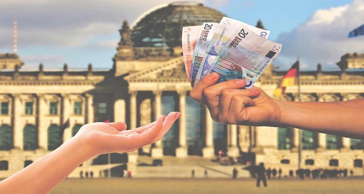Bureaucracy: A Lethargic Plague on Democracies 1319 money 3864576 1280