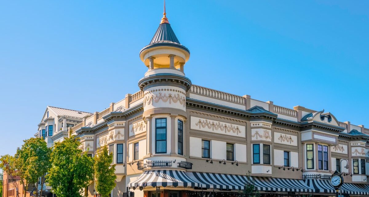 Advantages of Historic Building Restoration 1377 scottedwardsarchitecture-301456-historicbuildingrestored-image1