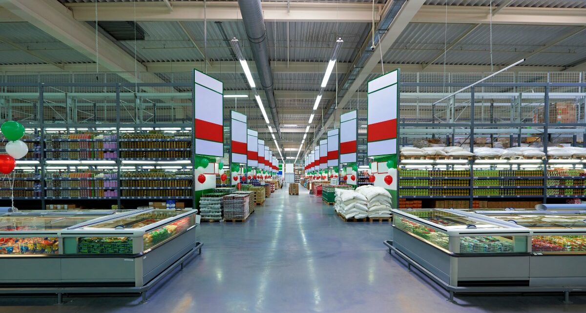 Core Processes in the Grocery Supply Chain 1326 texasbeltingandsupply-279829-grocerystoreshelves-image1