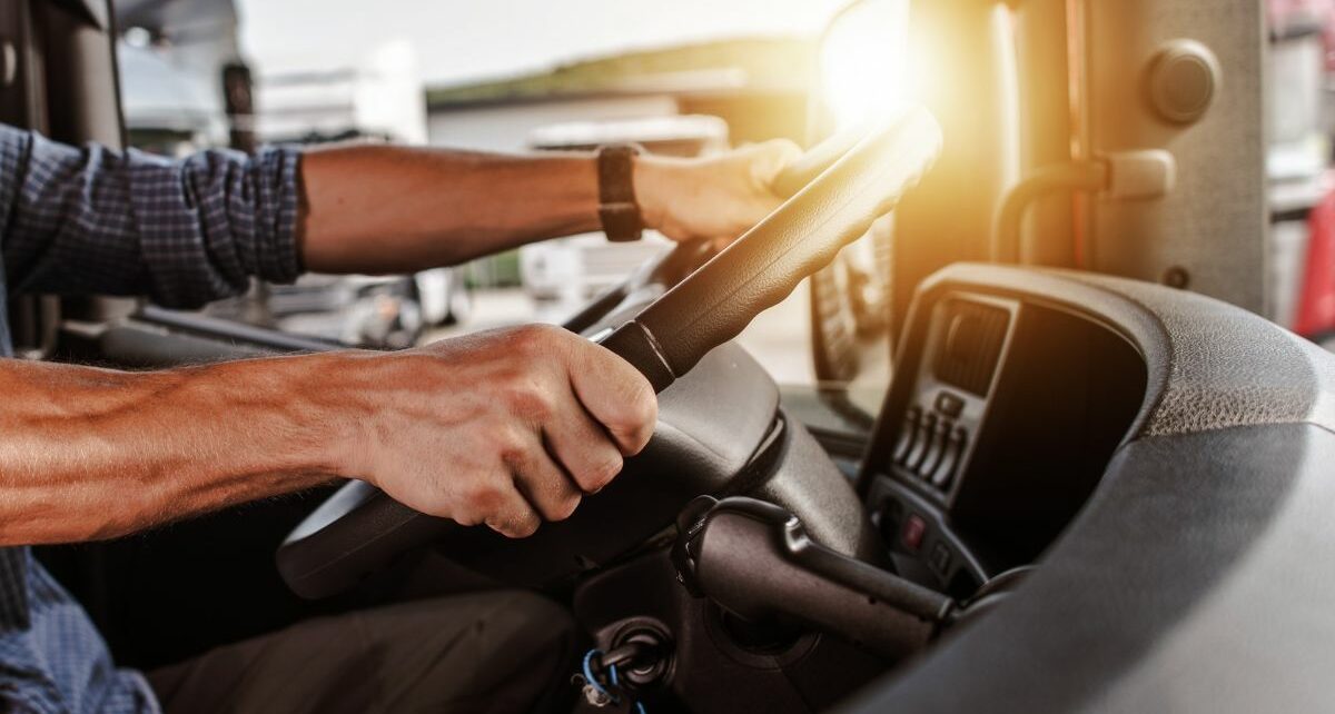 LogistickInc-281235-Become-CDL-driver-image1