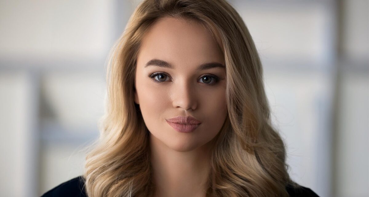 The RBF Epidemic: Why It's Time to Embrace the Power of the Smile In Your Profile Photos 593 cover rbf