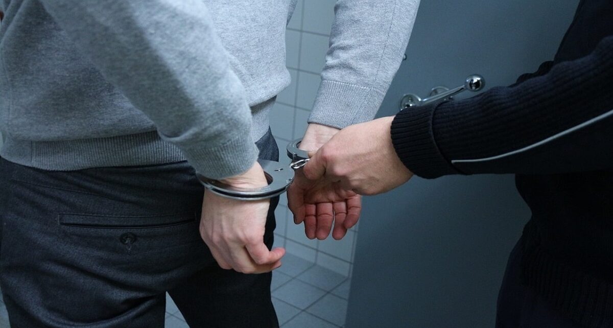 police 2122394 1280 min