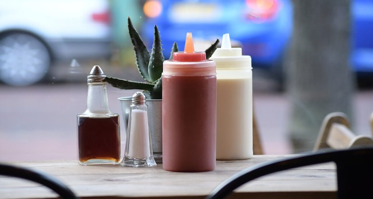 Ladies, Your Dating Profile Should Not Be A Condiment Catastrophe 1148 salt 5809911 1280