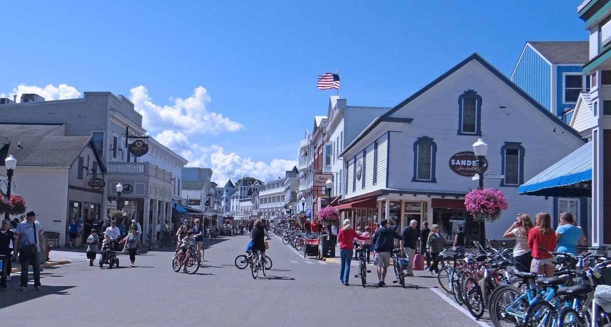 GOP Looking For Pickup: Early Exit Polling Puts New York and Michigan In Toss-Up Territory 854 mackinac island 71707 1280
