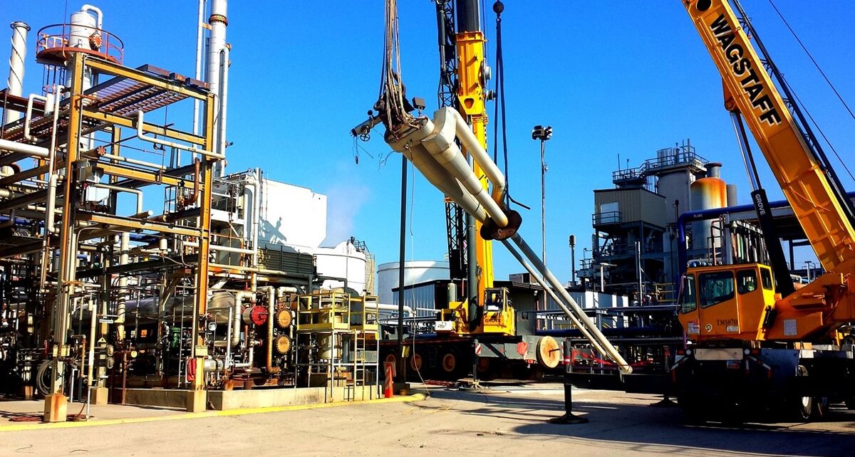 Canada's $2 Billion Carbon Capture Initiative: Who Really Benefits? 936 oil rig 514035 1280