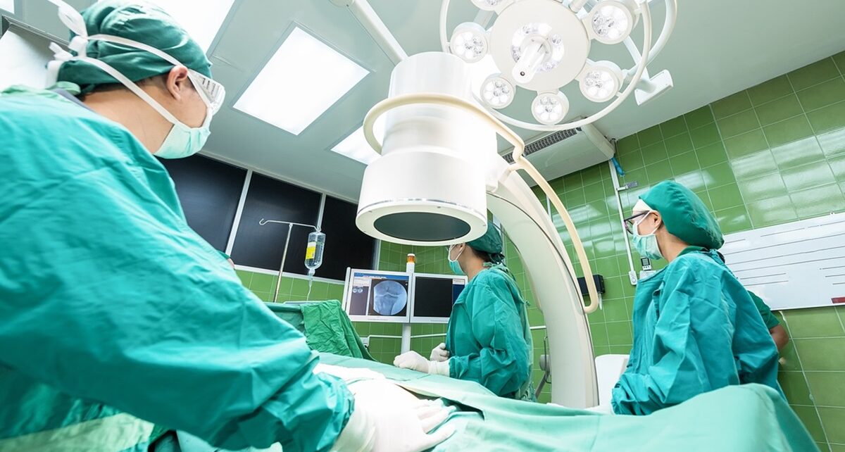 Strengthening Canada's Healthcare System: A Call for Nationalization 926 operation 1807543 1280