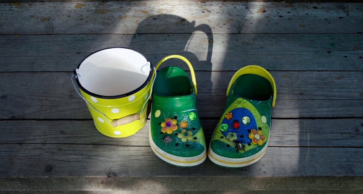 Why Clogs Are the Perfect Shoe in a Heat Wave 2 Why Clogs Are the Perfect Shoe in a Heat Wave