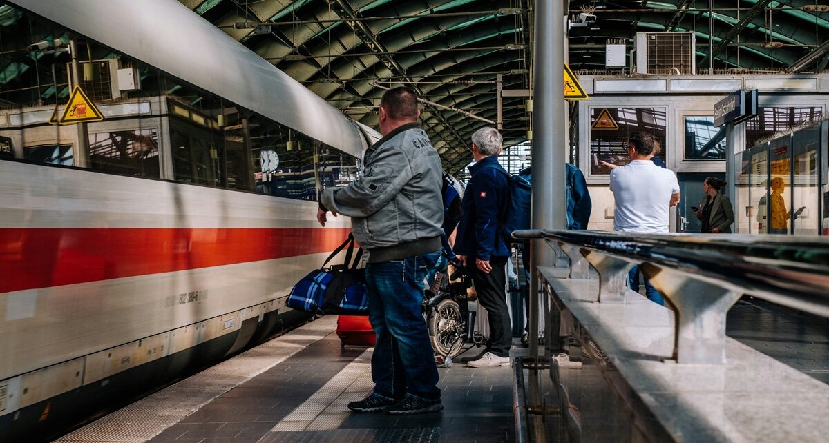 Canada's $30 Billion Transit Investment: High-Frequency Rail, But No High-Speed Future 895 yannes kiefer xf7GqtXW0s0 unsplash