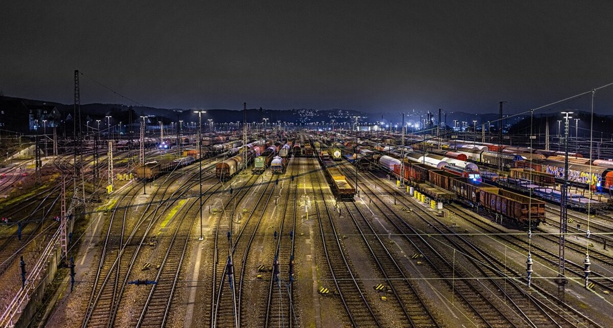 Major Strike Halts Canada's Two Largest Railways, Disrupting Economy 44 freight depot 6973276 1280
