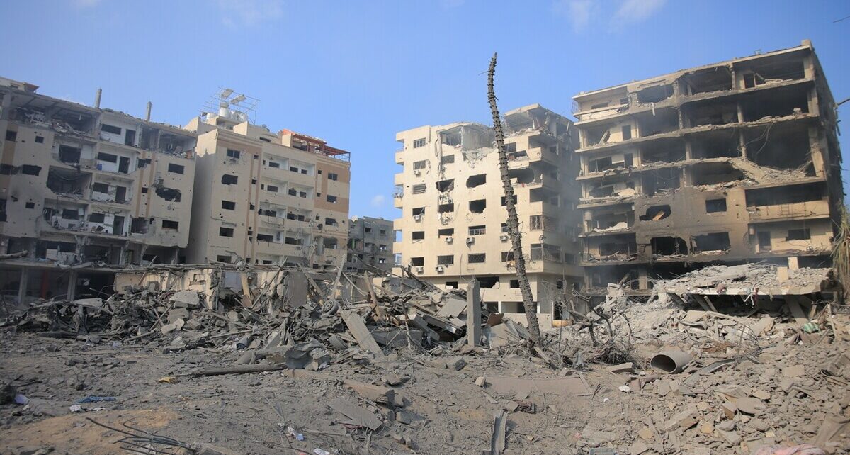 Trapped in Despair: Deadly Bombing In Lebanon, Pushes Families Into Syria’s War Zone 429 rs16305 2v2a4954 scr
