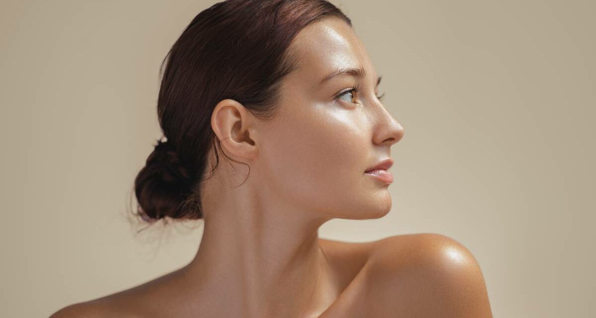Unique Ways To Restore Your Youth Without Surgery 410 vint&york-355757-modelprofileskin-image1