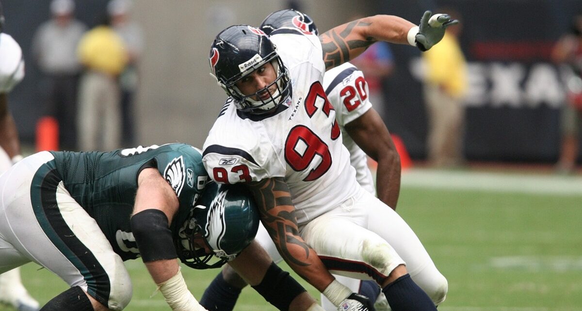 Thanksgiving and NFL is Like Turkey and Gravy 241 football 1561452 1280