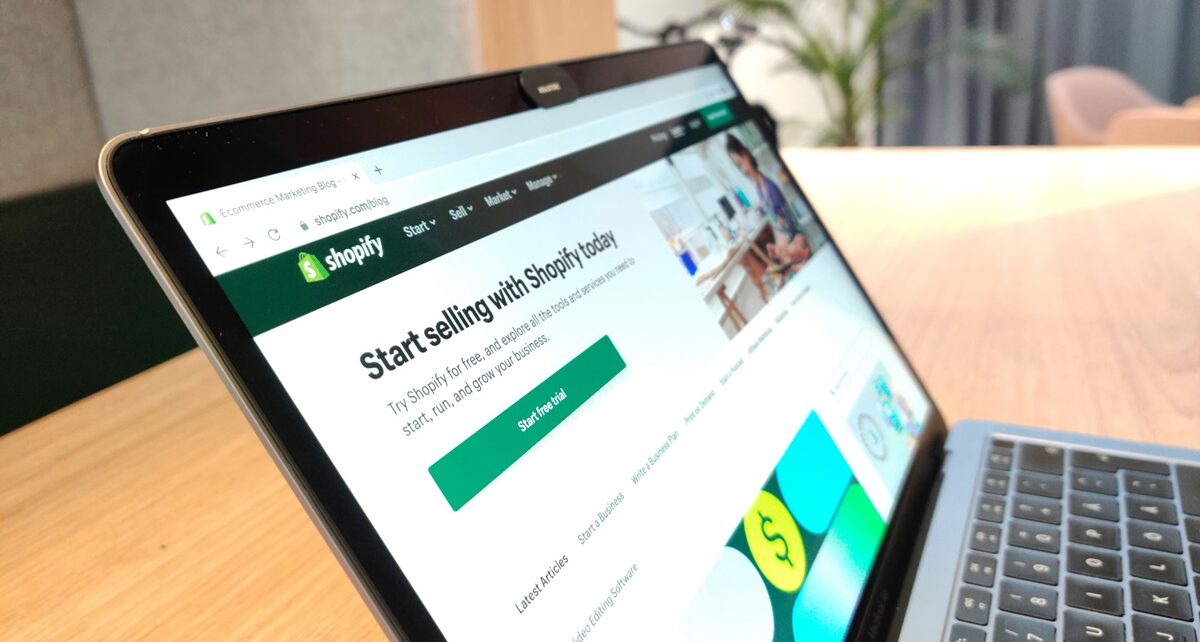 How The Fold Tech is Redefining E-Commerce Success with Shopify Expertise 66 Shopify Cover