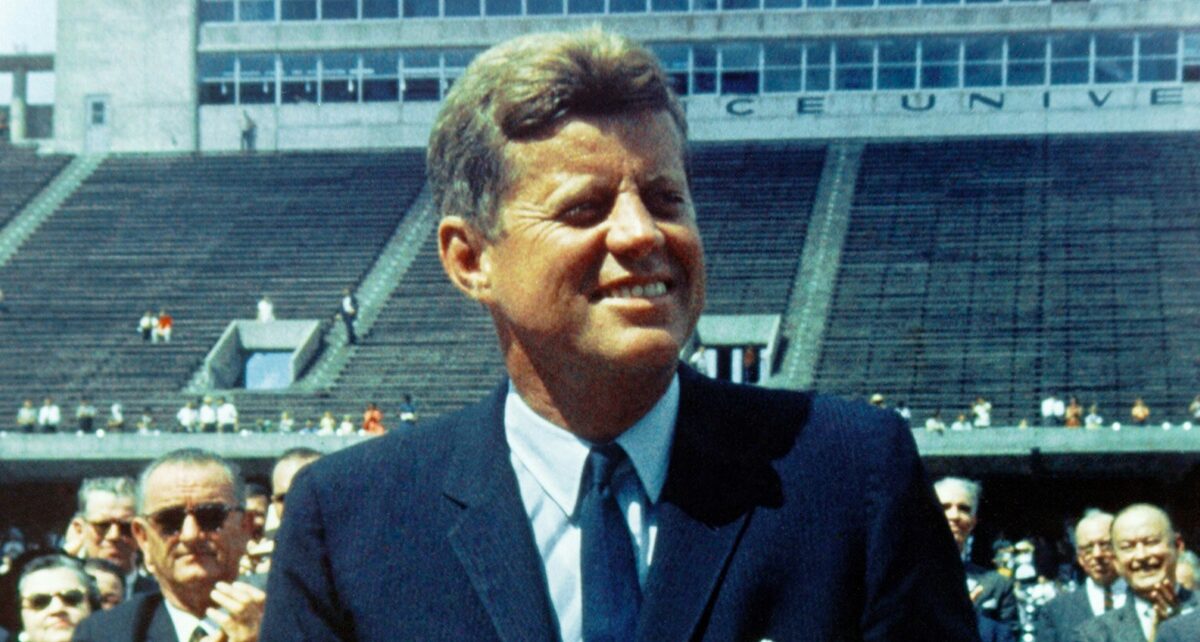 Trump Vows to Declassify JFK and MLK Assassination Files, Sparking Political Uproar 28 The daily scrum news