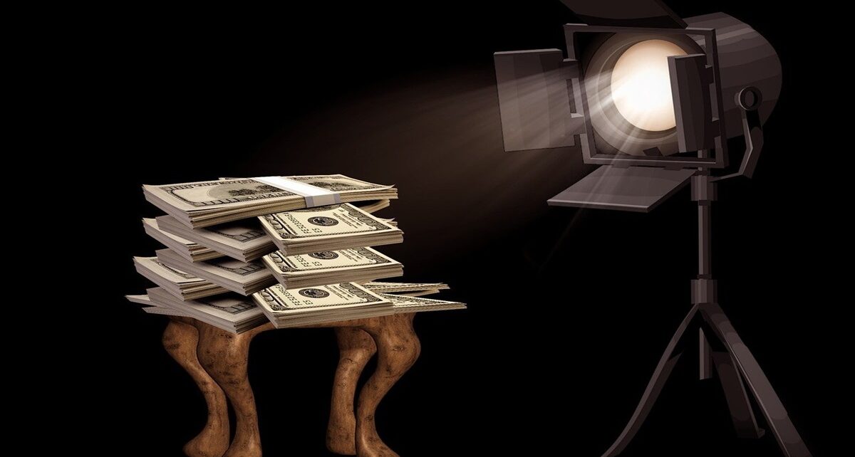 Sanctioning the Sanctioned: The Illogic Behind Trump's Economic Ultimatum 223 money 1197609 1280