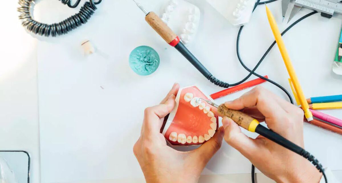 Dental Laboratories Market