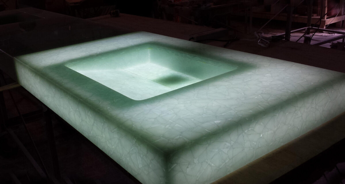 Jade Glass Market (1)