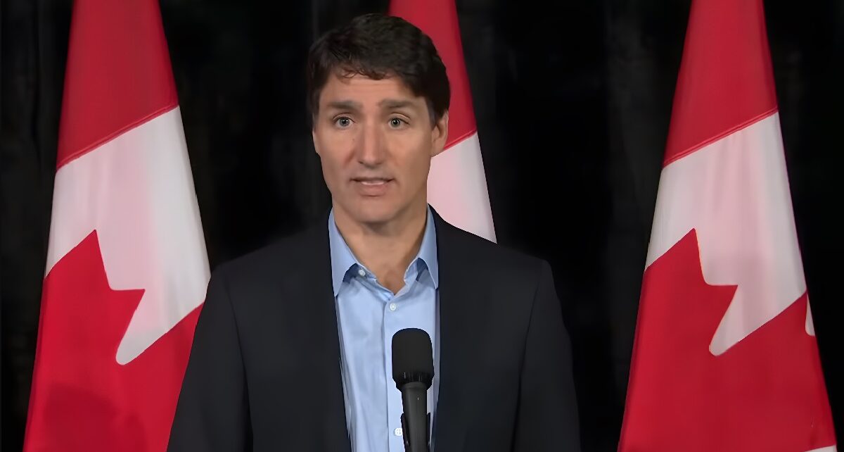 cover Trudeau Resign