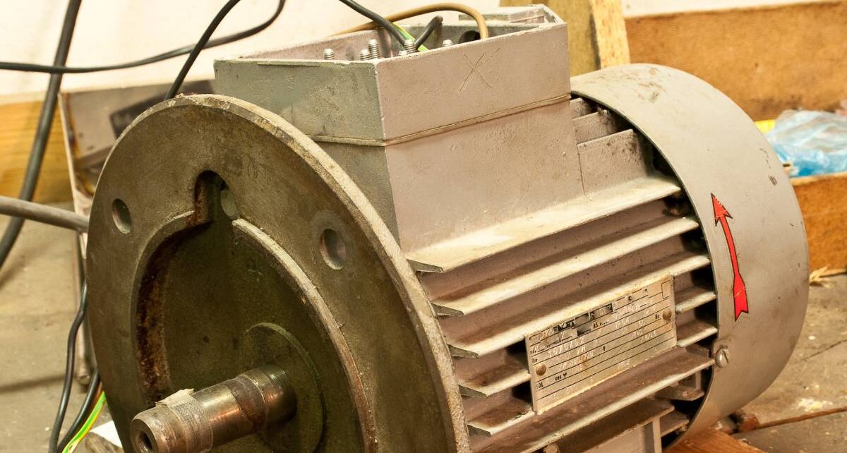 How Often Should You Lubricate Electric Motors? 2 dpbrownofpacorp-336525-electric-motor-old-Image1
