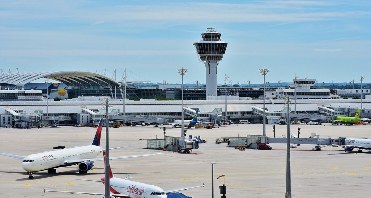 Toronto Public Health Warns of Possible Measles Exposure at Pearson International Airport 80 airport 2384837 1280 1