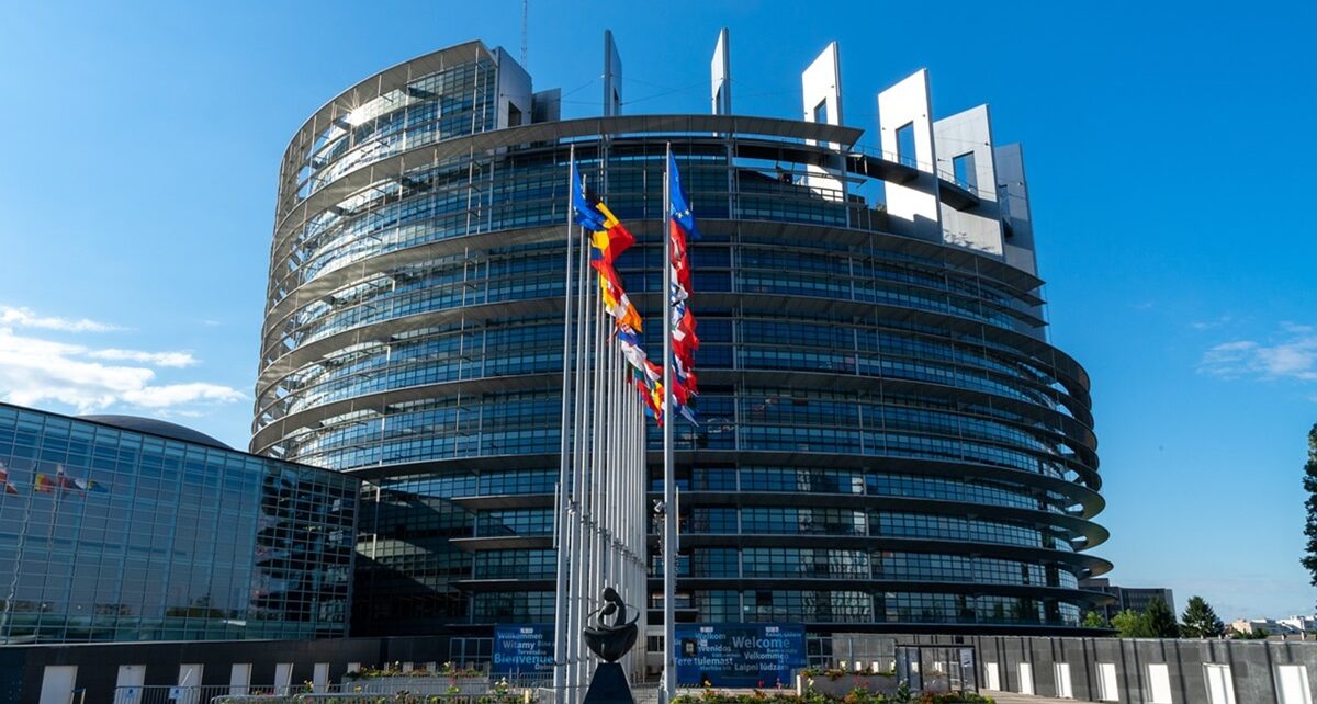 EU Slaps Tariffs on €26 Billion Of America Goods 90 europe palace 5414752 1280