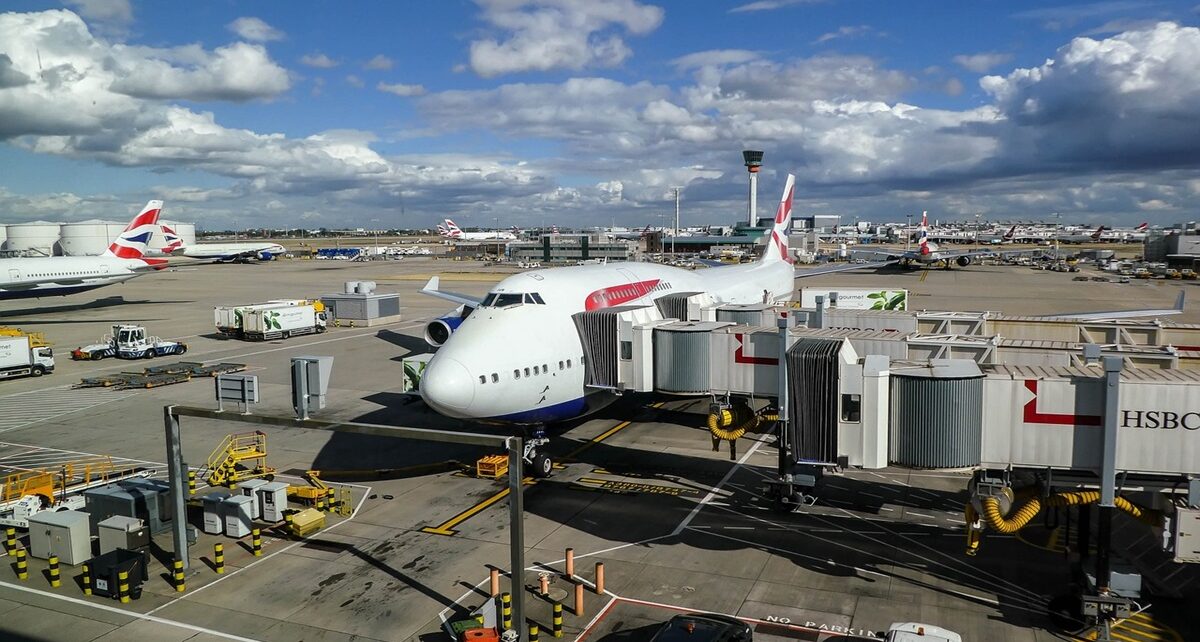 Catastrophe at Heathrow: Fire Triggers Massive Delays, Raises Serious Safety Questions 51 travel 3160566 1280